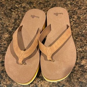 Sanuk flip flops
